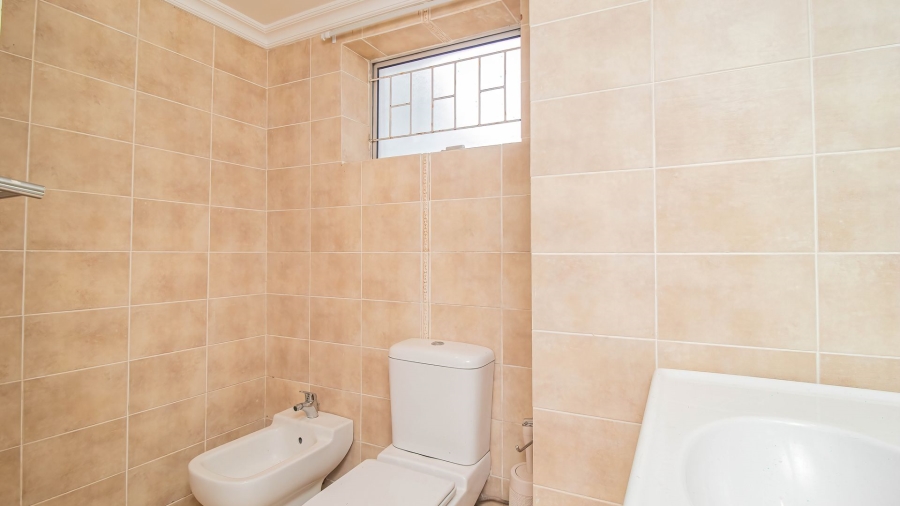 1 Bedroom Property for Sale in Bishopscourt Western Cape